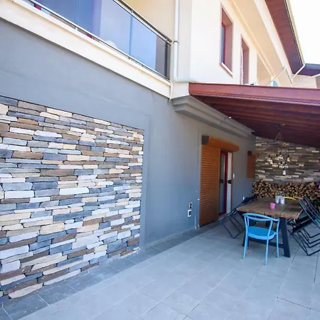 Nilsen Daily Weekly Villa