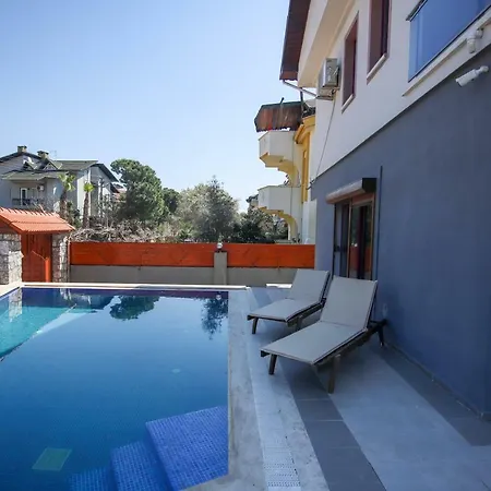 Villa Nilsen Daily Weekly *